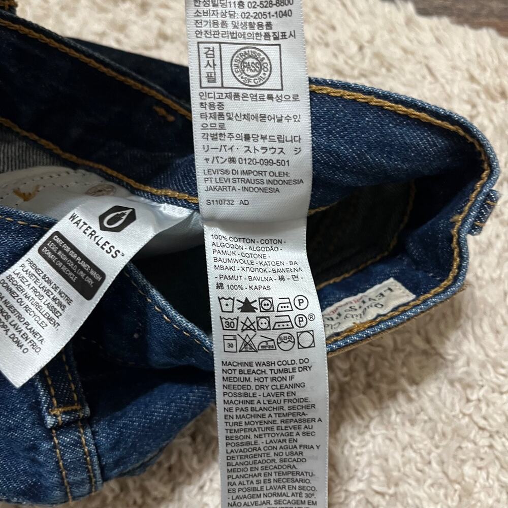 Levi's Premium Size 23 Dark Wash Whiskered High-Rise Dad Jeans - Picture 9 of 9